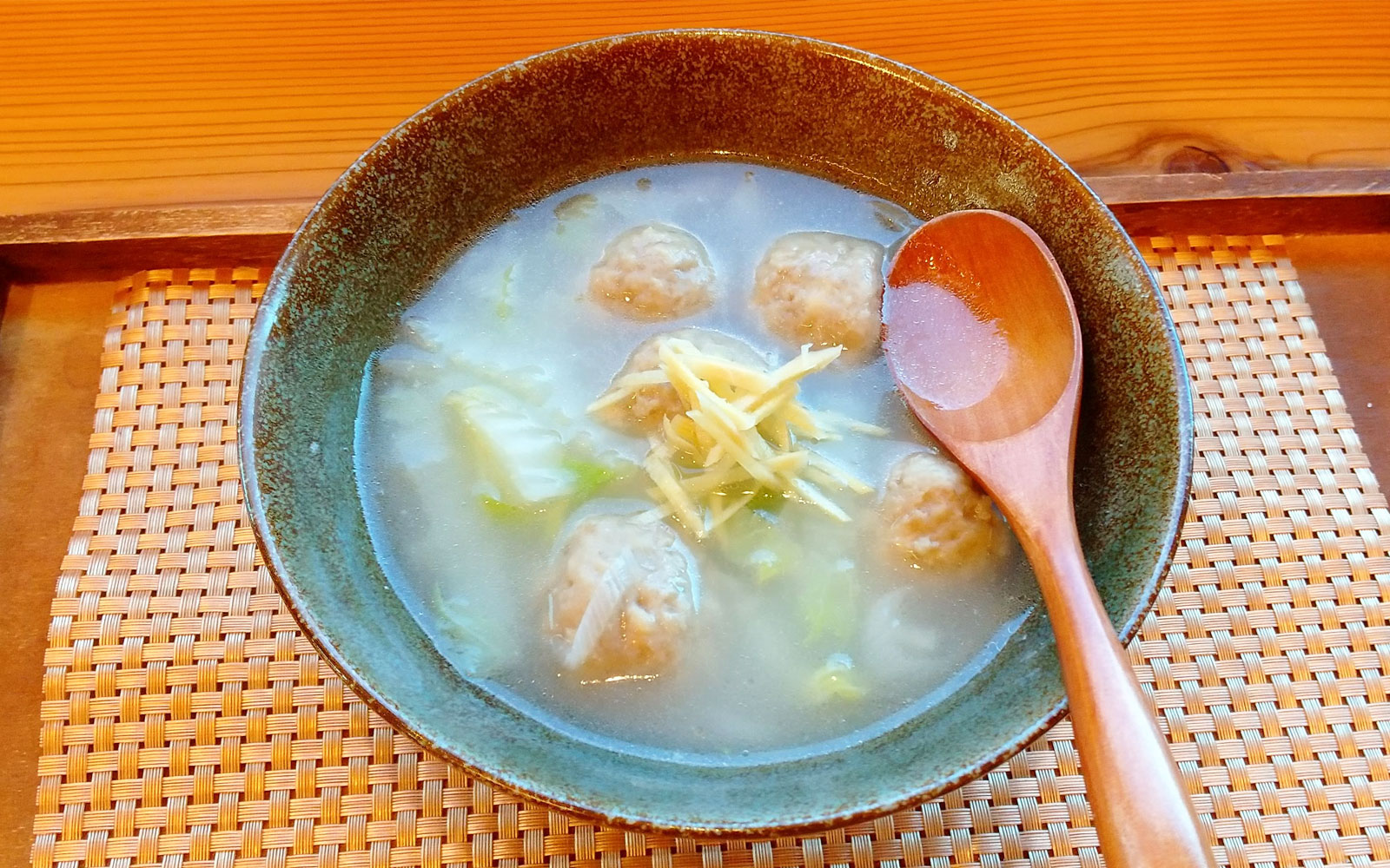 肉団子と春雨のスープ